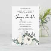 ホワイト＆ダスティーブルーの花のデザインの 日程変更のお知らせ詳細 招待状 (スタンド正面)