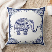 ホワイト&ダークブルーフローラペイズリー&エレファント クッション (ブランケット)