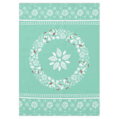 ホワイト&ティール（緑がかった色）クリスマスリース&スノーフレーク・パターン テーブルクロス (正面)