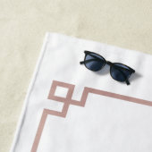 ホワイト&バラ金ゴールドピンクギリシャ鍵 モノグラムの ビーチタオル (インサイチュ)