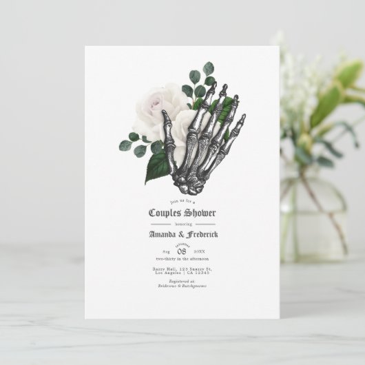 ホワイト フローラル ゴシック ウェディング カップル シャワー 招待状 (スタンド正面)