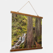 ホワイト・ブランチ秋、オレゴン・カスケード、オレゴン 吊り下げ型タペストリー (傾斜あり)