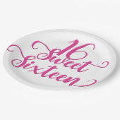 ホワイト&ホットピンク甘い16誕生日パーティー ペーパープレート (アングル)