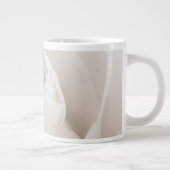 ホワイト·ローズ·花びら ジャンボコーヒーマグカップ (右)