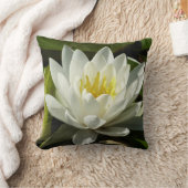 ホワイト《植物》スイレンとバドフローラ クッション (ブランケット)