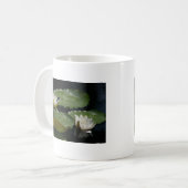 ホワイト《植物》スイレンマグ コーヒーマグカップ (正面左)