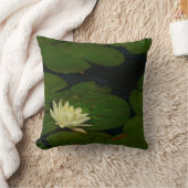 ホワイト《植物》スイレンI平和花の写真 クッション (ブランケット)