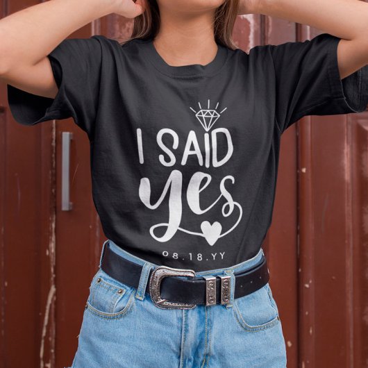 ホワイトIはYesダイヤモンド&ハートの追加日付 Tシャツ