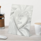 ホワエレガントイトクリームハート卓上シンボルや象徴 台座サイン (インサイチュ)