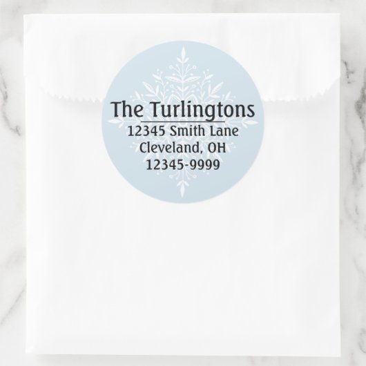 ホワパーソナライズされたイトスノーフレーク差出人住所ラベル ラウンドシール (バッグ)