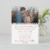 ホワモダンイエレガント・レース写真結婚の写真 箔招待状 (立ち正面)