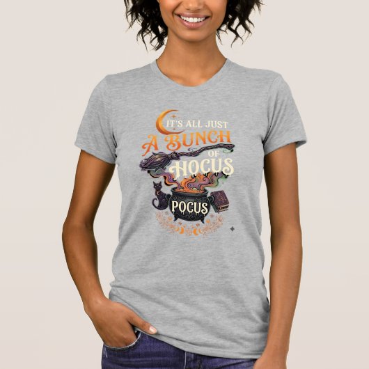 ホーカスポーカス 魔女の箒 黒猫 魔法の鍋 H Tシャツ (正面)