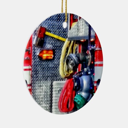 ホースおよび斧が付いている普通消防車 セラミックオーナメント (右)
