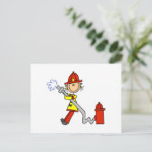 ホースのTシャツおよびギフトを持つメスの消防士 ポストカード (スタンド正面)