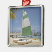 ホービーキャットプランテーションアイランドリゾート メタルオーナメント (左)