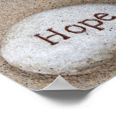 ホープという言葉で砂の上に積もった石 ポスター (角)