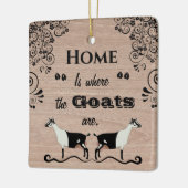 ホームはヤギがいる場所 – アルパインデイリーヤギ セラミックオーナメント (左)