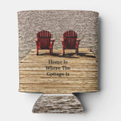 ホームは、コテージが赤いAdirondack椅子 缶クーラー (裏面)