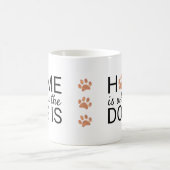 ホームは、犬がバラゴールドフォイルの足跡である コーヒーマグカップ (中央)