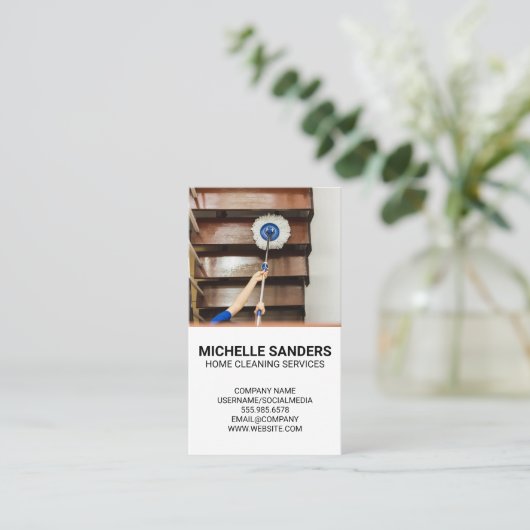 ホームクリーニングサービス | メイドのモッピング階段 名刺 (スタンド正面)