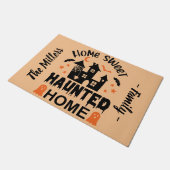 ホームスウィートホーム幽霊のよく出るオレンジパーソナライズされた色 ドアマット (アングル)