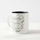 ホームスクールの親のためのBreathe Learn Grow Bee ツートーンマグカップ (正面左)