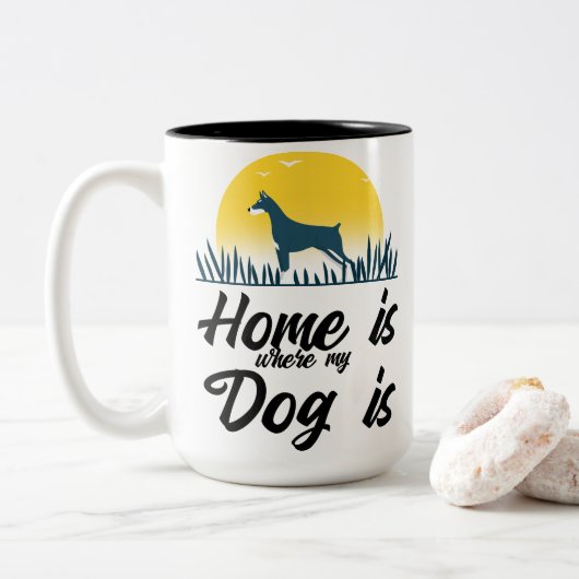 ホームズマイドッグ – ドバーマンサンセットデザイン ツートーンマグカップ (ドーナツ)