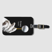 ホールブラックの背景の横のピンにゴルフボールが置かれている ラゲッジタグ (正面横)