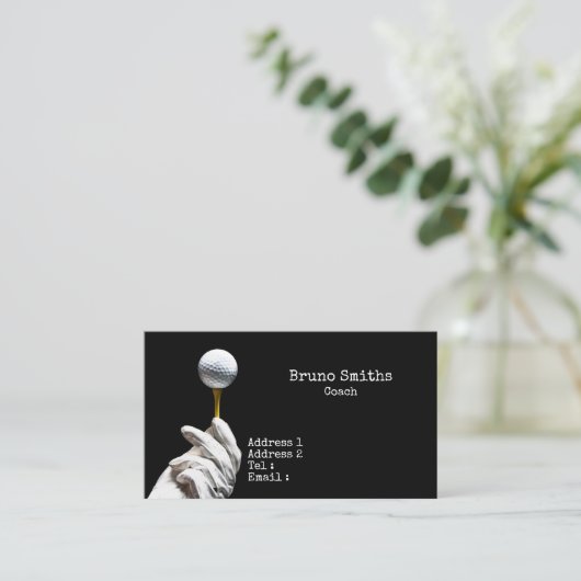 ホールブラックの背景の横のピンにゴルフボールが置かれている 名刺 (スタンド正面)