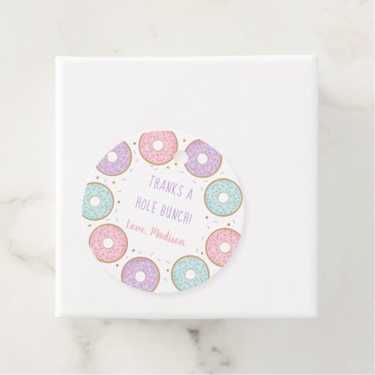 ホール感謝していバッチドーナッツピンク金ゴールド誕生日 フェイバータグ (インサイチュ)