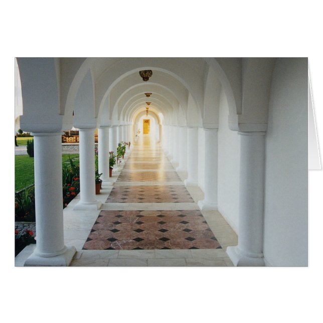 ホール静かド (正面横)