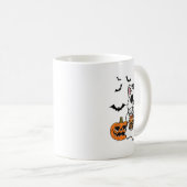 ボウバを飲む幽霊衣装の可愛いハロウィーン猫 コーヒーマグカップ (正面右)