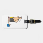 ボウリングおもしろいボール付き悲しいボウリングをする人、 クリケットの投手キャラクター ラゲッジタグ (正面横)