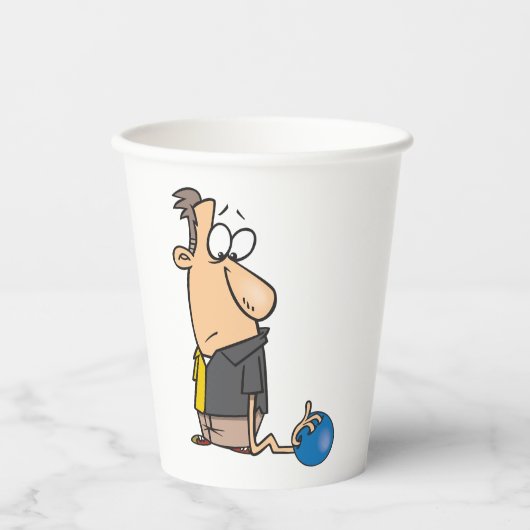 ボウリングおもしろいボール付き悲しいボウリングをする人、 クリケットの投手キャラクター 紙コップ (正面)