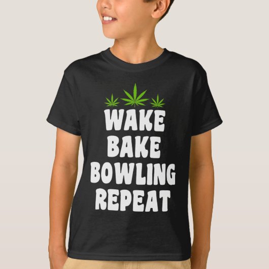 ボウリングとマリファナ吸引者 Tシャツ (正面)
