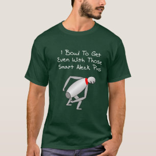 ボウリングをする人、クリケットの投手を得て下さい Tシャツ