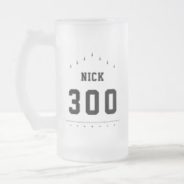 ボウリングをする人、 クリケットの投手名とボーリングハイスコアパーソナライズされた フロストグラスビールジョッキ