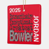 ボウリングをする人、 クリケットの投手 セラミックオーナメント (左)