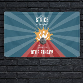 ボウリングボールが何らかのおもしろい子供の誕生日を打つ 横断幕