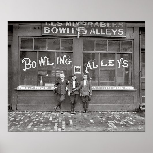ボウリング場、1911年。ヴィンテージ写真 ポスター (正面)