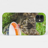ボウルから飲むかわいい子猫 Case-Mate iPhoneケース (裏面(横))