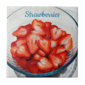 ボウルにスライスされた赤いイチゴ写真グレー タイル (正面)