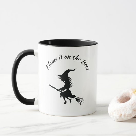 ボオスの魔女ハロウィーンマグのせいにする マグカップ (ドーナツ)