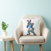 ボクサーとしてのウサギとボクシング手袋 クッション (椅子)