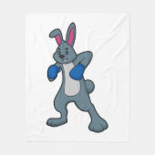 ボクサーとしてのウサギとボクシング手袋 フリースブランケット (正面)