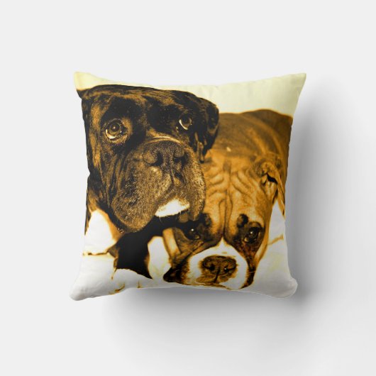 ボクサーはアメリカ人のMoJoの装飾用クッションの後をつけます クッション (裏面)