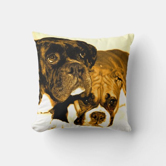 ボクサーはアメリカ人のMoJoの装飾用クッションの後をつけます クッション (正面)