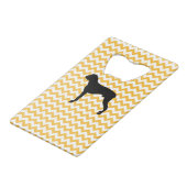 ボクサーシルエット付きパステルオレンジシェブロン クレジットカード栓抜き (正面アングル)