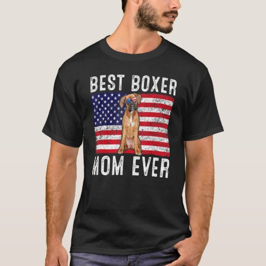 ボクサーママアメリカ国旗のボクサー犬のオーナー Tシャツ (正面)