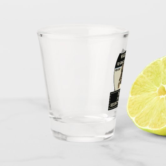 ボクサー保護の人間だ ショットグラス (左)